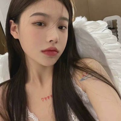 吸引人注意的头像女(16张)