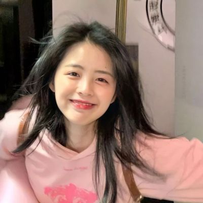吸引人注意的头像女(16张)
