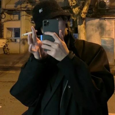 吸引人注意力的头像男(精选16张)