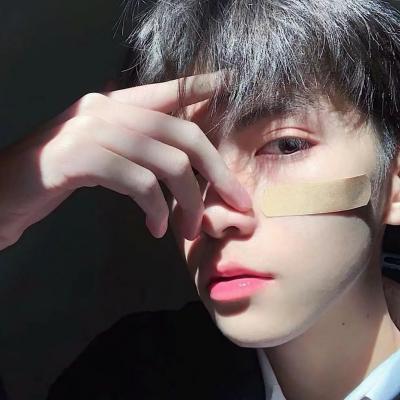 吸引人注意力的头像男(精选16张)