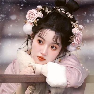 吸引人注意力的头像女(优选16张)