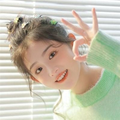 吸引人注意力的头像女(优选16张)