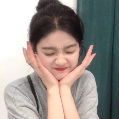 甜美丸子头的女生头像(优选16张)