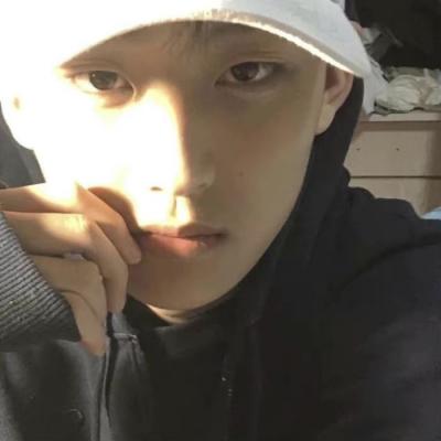 单身男吸引女生的头像真人(共16张)