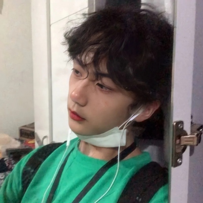 2024最容易吸引女人的头像(共16张)