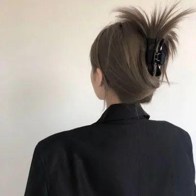 女人最适合的微信头像2024(精选16张)