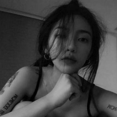 好看又丧气的头像女(16张)