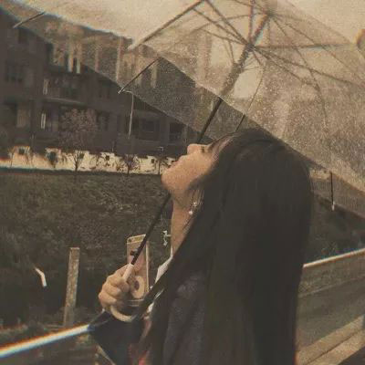 好看又丧气的头像女(16张)