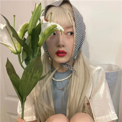 又甜又撩人的头像女(优选16张)