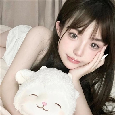 又甜又撩人的头像女(优选16张)
