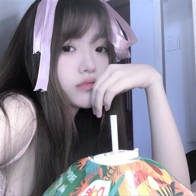 又甜又撩人的头像女(优选16张)