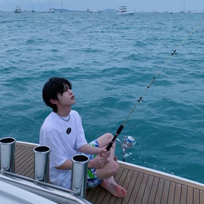 帅气男生微信头像(16张)
