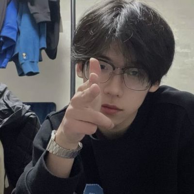 帅气男生微信头像(16张)