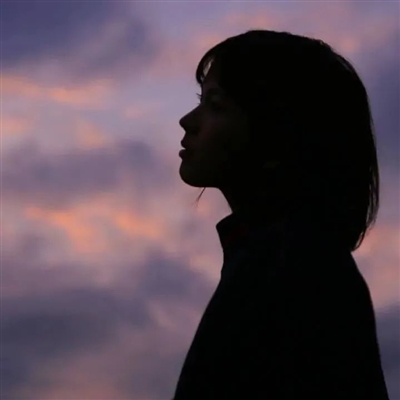 高级emo伤感头像(优选16张)