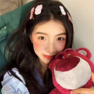 抖音女生头像简约大方的图片(精选16张)