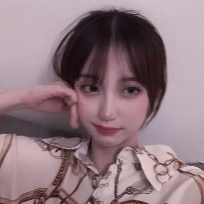 抖音女生头像简约大方的图片(精选16张)