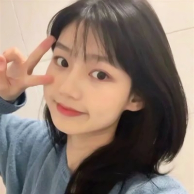 抖音女生头像简约大方的图片(精选16张)