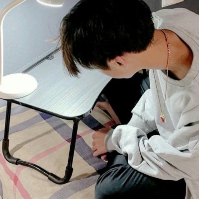 一眼觉得好看的头像男(优选16张)