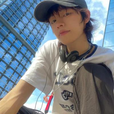 一眼觉得好看的头像男(优选16张)