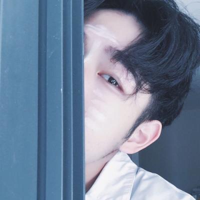 简约森系小清新头像男(优选16张)