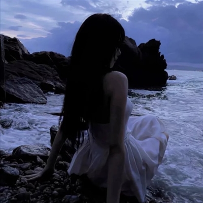 2024最火微信头像背影图片女(16张)