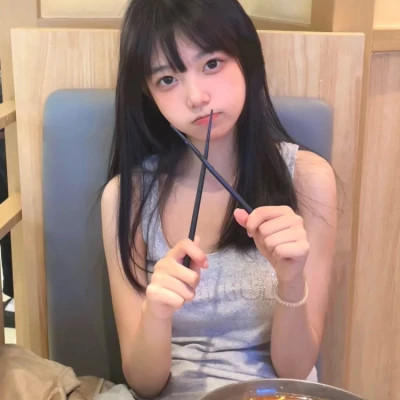 2024最火微信头像图片女(精选16张)