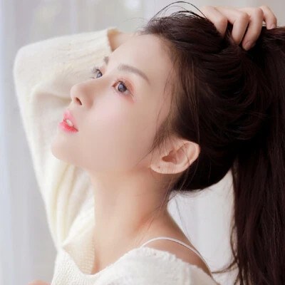 2024最火微信头像图片女(精选16张)