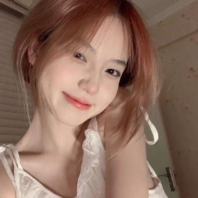 火遍整个抖音的微信头像女(精选16张)