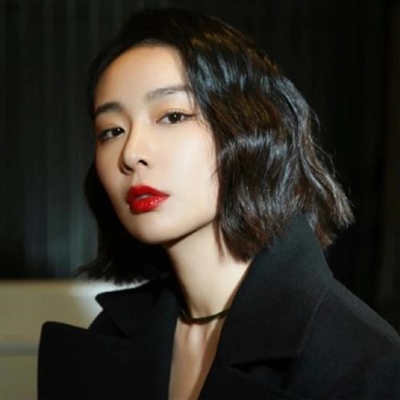 2024最潮最女生头像(16张)