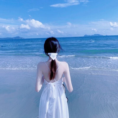2024最潮最女生头像(16张)