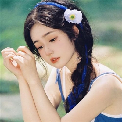 2024年最火最好看的女生头像(精选16张)