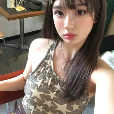 2024年最火最好看的女生头像真人(优选16张)