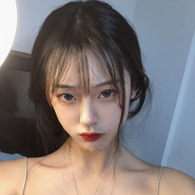 最近很火的社会头像女(共16张)