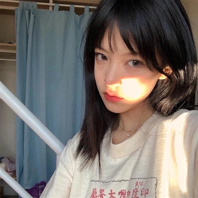第一眼就吸引男生的女生头像(共16张)