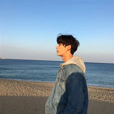 吸引女生的男生头像(优选16张)