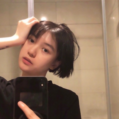 2024好看的短发女生头像(优选16张)