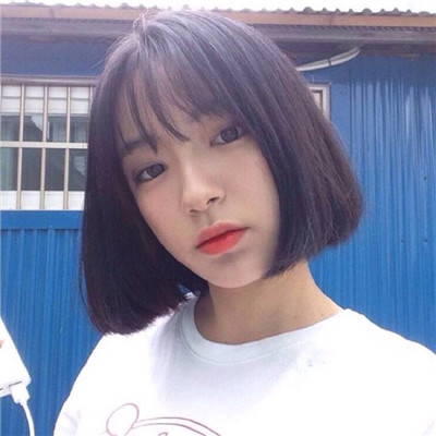 2024好看的短发女生头像(优选16张)