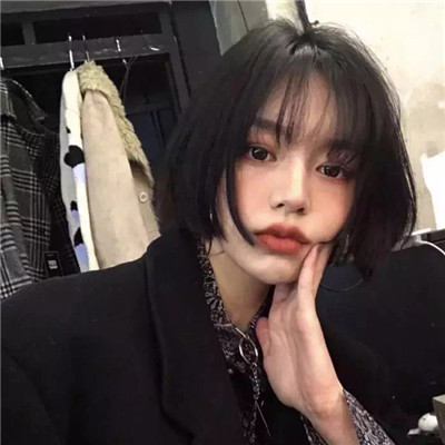 2024好看的短发女生头像(优选16张)