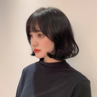 2024好看的短发女生头像(优选16张)