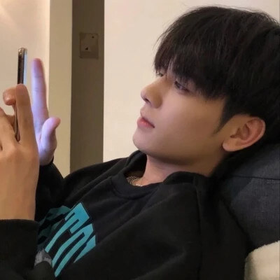 2024最火的微信头像男(优选16张)