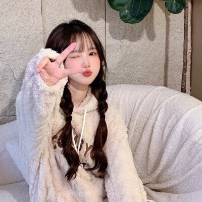 快手头像2024最火爆女生(精选16张)