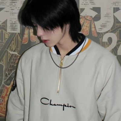 2024干净简约头像男(16张)