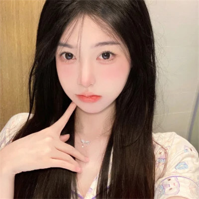 2024快手最火的头像女(共18张)