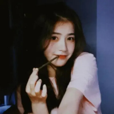 2024年快手最火的头像图片女生(共16张)