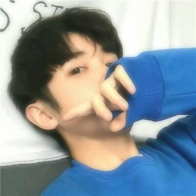 2024最流行伤感头像男(共16张)