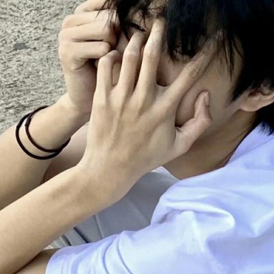 2024最流行伤感头像男(共16张)