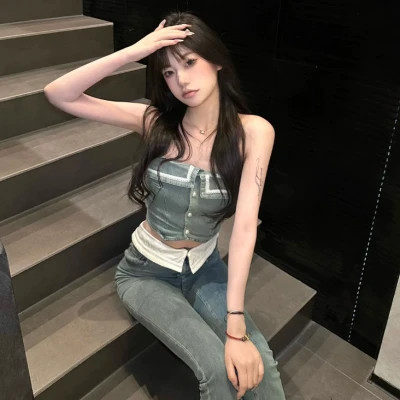 2024年最潮最火女生头像图片(16张)