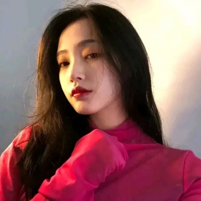 2024年最潮最火女生头像图片(16张)