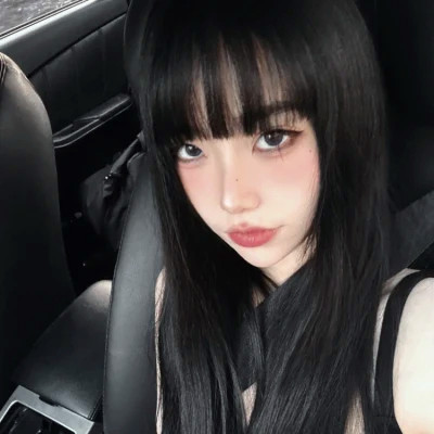 2024年最潮最火女生头像图片(16张)