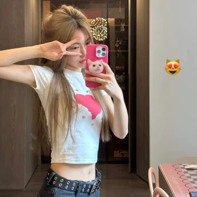 2024年最潮最火女生头像图片(16张)